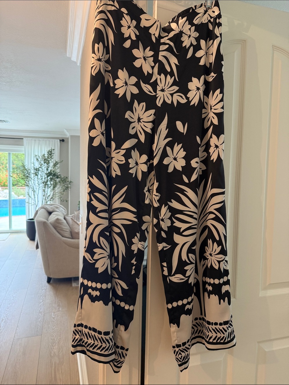 T Tahari Wide Leg Pants